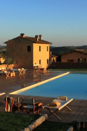 I-Veroni-pool-terrasse Agriturismo I Veroni, Toscana